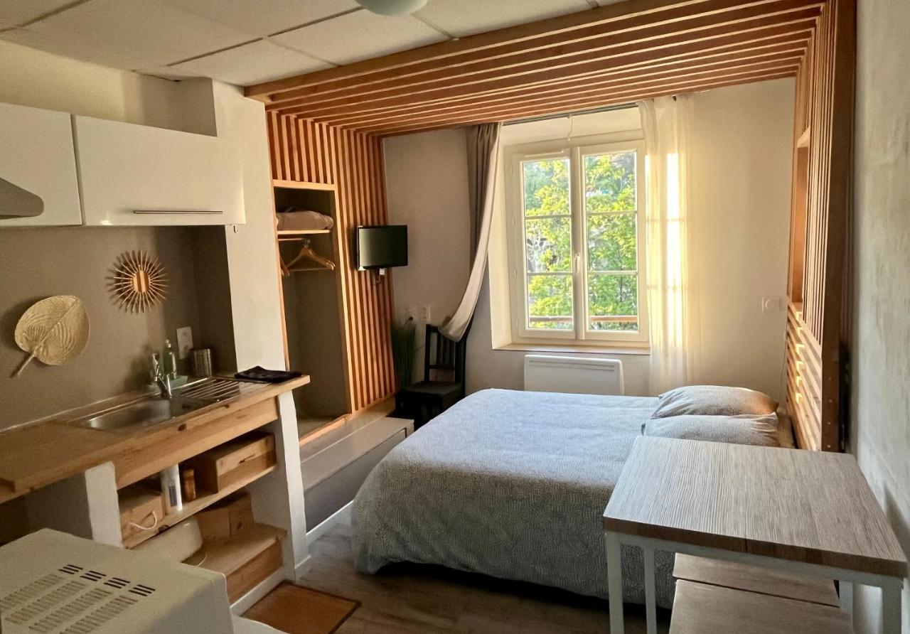 Les Glycines, Charmant Studio Au Calme Dans Batisse De Maitre Proche Du Centre Ville Parking Gratuit Digne-les-Bains Zewnętrze zdjęcie